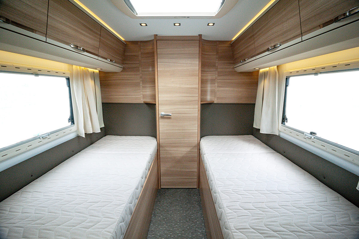 Motorhome Bed Layouts Ultimate Tips & Buyers Guide Oaktree